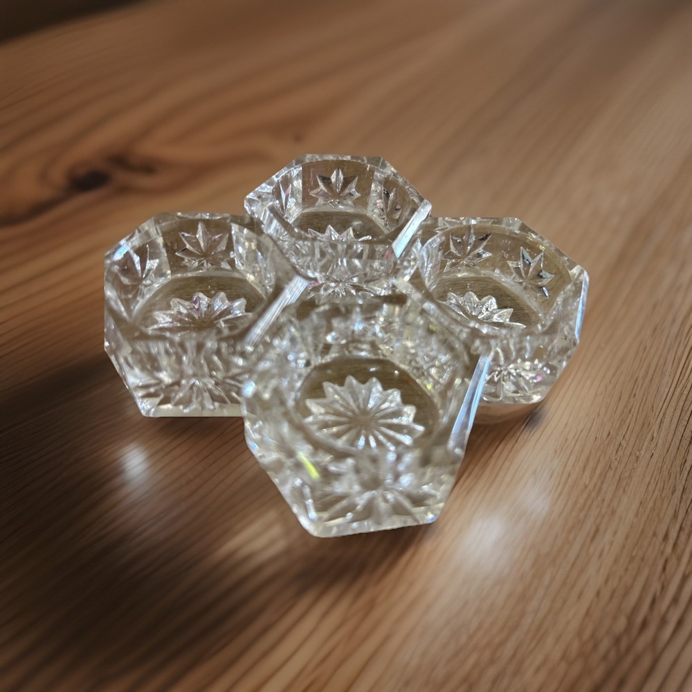 Vintage‎ Open Salt Cellars Pressed Cut Glass Salt Dips Starburst Design Set Of 4
